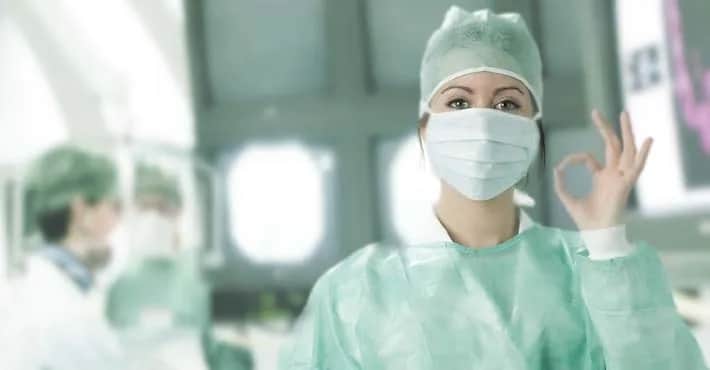 Ile zarabia chirurg plastyczny? Zaskakujące fakty o wynagrodzeniach