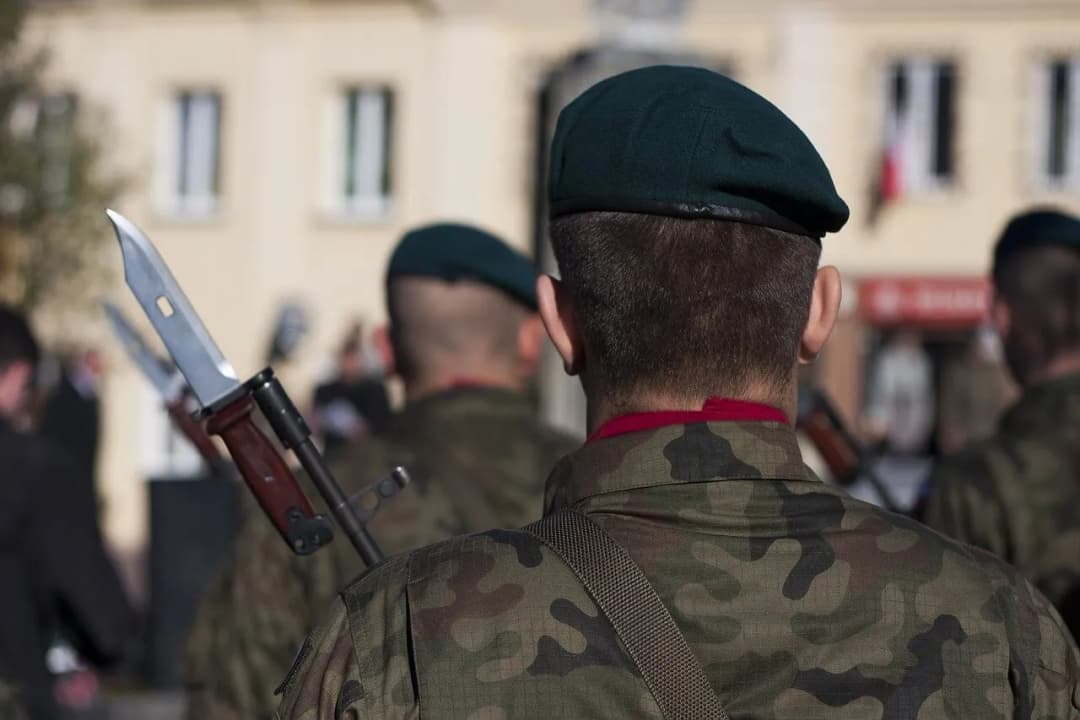 Ile zarabia żołnierz? Zaskakujące różnice w wynagrodzeniach w armii
